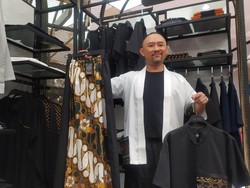 Berawal dari Iseng, Ronal Surapradja Rambah Bisnis Fashion