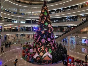 Semarak Menyambut Natal di Pusat Perbelanjaan Semarak Menyambut Natal di Pusat Perbelanjaan