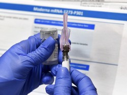 Israel Kirim Pasokan Pertama Vaksin Corona ke Palestina