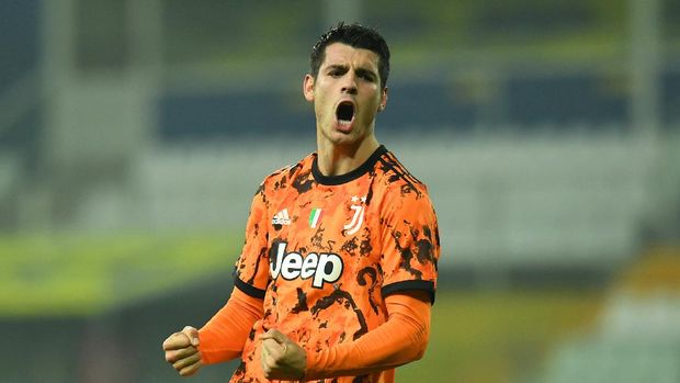 PARMA, ITALY - DECEMBER 19:  Alvaro Morata of Juventus F.C.  celebrates after scoring their team's fourth goal during the Serie A match between Parma Calcio and Juventus at Stadio Ennio Tardini on December 19, 2020 in Parma, Italy. Sporting stadiums around Italy  remain under strict restrictions due to the Coronavirus Pandemic as Government social distancing laws prohibit fans inside venues resulting in games being played behind closed doors. (Photo by Alessandro Sabattini/Getty Images)