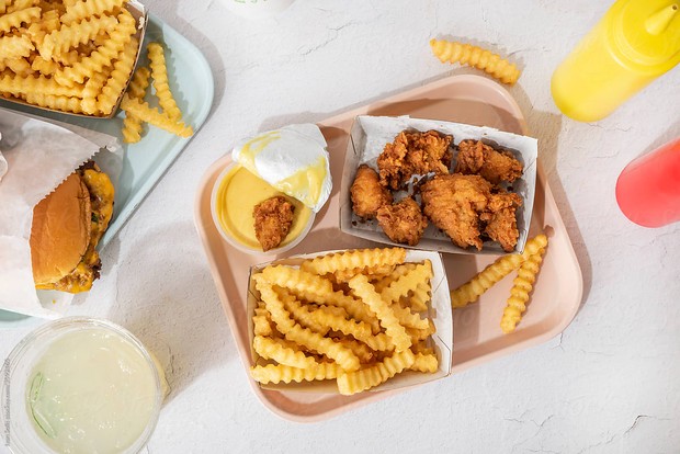 Banyak wanita yang mengalami retensi air atau kembung selama menstruasi, jadi sebaiknya hindari natrium dalam jumlah tinggi.