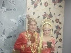 Handika Pratama Pinang Rosiana Dewi dengan Mahar Logam Mulia