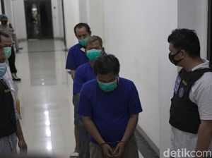 Ini Terduga Calo Rapid Test yang Ditangkap di Stasiun Pasar Senen Ini Terduga Calo Rapid Test yang Ditangkap di Stasiun Pasar Senen