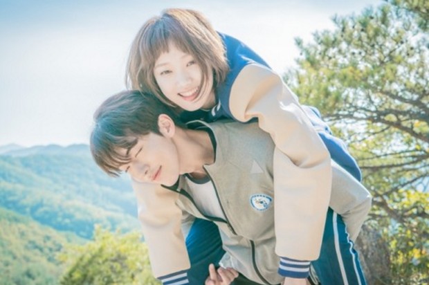 K-Drama berjudul Weightlifting Fairy Kim Bok Joo/Sumber/Soompi Drama Korea Wightlifting Fairy Kim Bok Joo yang dibintangi oleh Nam Joo Hyuk dan Lee Sung Kyung.