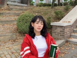 Kim Sejeong Doyan Ngopi dan Ngemil Buah Ceri Kim Sejeong Doyan Ngopi dan Ngemil Buah Ceri