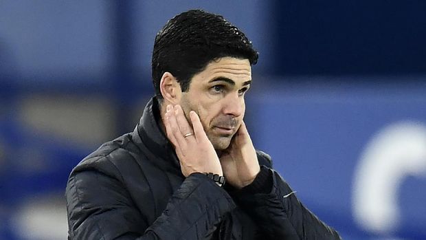 LIVERPOOL, INGGRIS - 19 DESEMBER: Mikel Arteta, manajer Arsenal terlihat sedih saat pertandingan Liga Inggris antara Everton dan Arsenal di Goodison Park pada 19 Desember 2020 di Liverpool, Inggris.  Sejumlah penggemar (2000) disambut di stadion untuk menonton sepak bola elit di seluruh Inggris.  Ini terjadi setelah pembatasan pemirsa dilonggarkan hanya di area satu dan dua.  (Foto oleh Peter Powell -