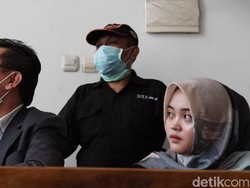 Putri Delina Sempat Sakit Gegara Kepikiran Masalah Harta Warisan Ibunya