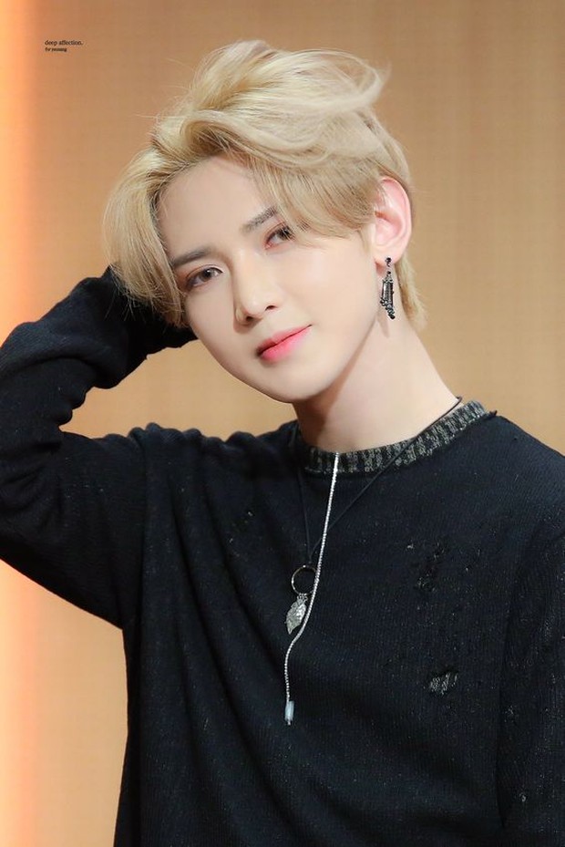 Jika mengaplikasikan pelembap ke seluruh wajah akan memicu tumbuh jerawat khususnya di dahi.