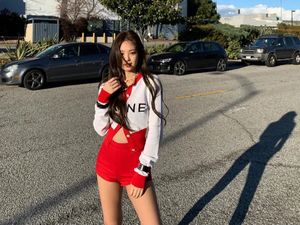 Orang Korea Selatan Paling Banyak Beli Barang Branded, Ini Alasannya