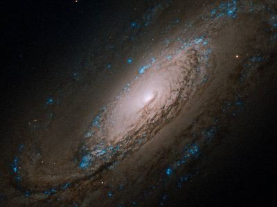 Melihat Betapa Luas dan Indah Alam Semesta