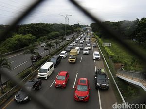 Puluhan Mobil Pecah Ban di Km 39 Tol Japek, Jasa Marga Ganti Rugi Puluhan Mobil Pecah Ban di Km 39 Tol Japek, Jasa Marga Ganti Rugi