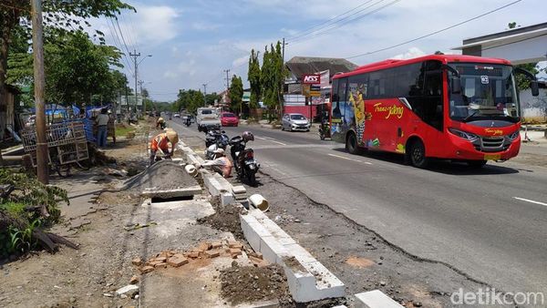 Jalan dari YIA Menuju Candi Borobudur Dilebarkan