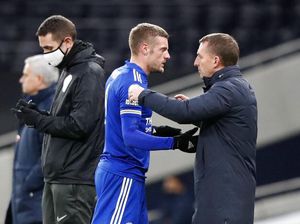 Leicester Menang, eh Vardy Malah Cedera Leicester Menang, eh Vardy Malah Cedera