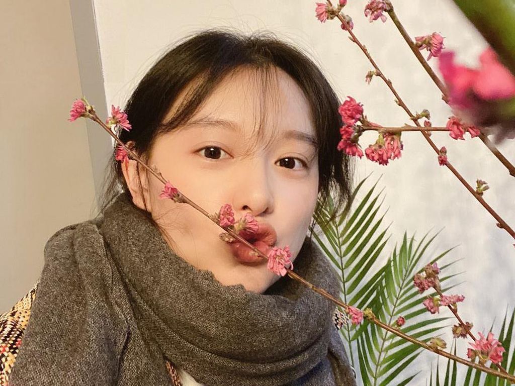 7 Potret Kim Ji Won yang Bikin Gemas! 7 Potret Kim Ji Won yang Bikin Gemas!