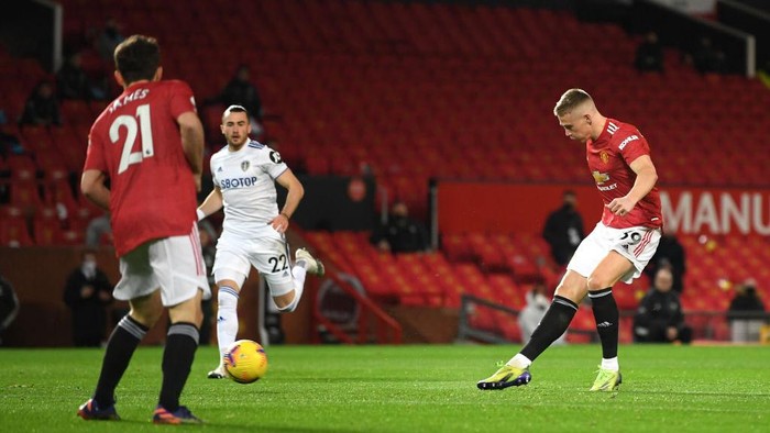 MANCHESTER, ENGLAND - DECEMBER 20: Scott McTominay of Manchester United scores their teams first goal  during the Premier League match between Manchester United and Leeds United at Old Trafford on December 20, 2020 in Manchester, England. The match will be played without fans, behind closed doors as a Covid-19 precaution. (Photo by Michael Regan/Getty Images)