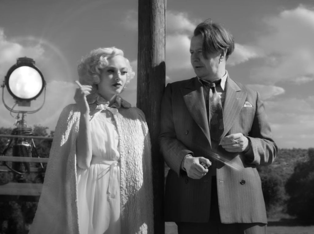 Mank di Nominasi Film Terbaik Golden Globe, Ini 5 Fakta di Baliknya Mank di Nominasi Film Terbaik Golden Globe, Ini 5 Fakta di Baliknya