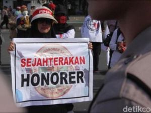 Viral Pengawas Ujian Tulis Surat ke Nadiem soal Guru Honorer Tak Lolos PPPK Viral Pengawas Ujian Tulis Surat ke Nadiem soal Guru Honorer Tak Lolos PPPK