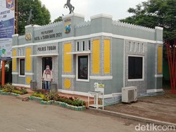 Pos Pelayanan Nataru di Tuban Gugah Warga untuk Foto-foto