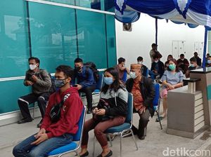 Antrean Rapid Test di Bandara Soetta Mengular Pagi Ini