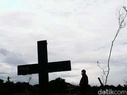 Misteri Perempuan Berbaju Rapi di TPU Pondok Ranggon