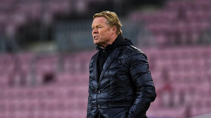 BARCELONA, SPAIN - DECEMBER 08: Head coach Ronald Koeman of FC Barcelona reacts during the UEFA Champions League Group G stage match between FC Barcelona and Juventus at Camp Nou on December 08, 2020 in Barcelona, Spain. Sporting stadiums around Spain remain under strict restrictions due to the Coronavirus Pandemic as Government social distancing laws prohibit fans inside venues resulting in games being played behind closed doors. (Photo by David Ramos/Getty Images)