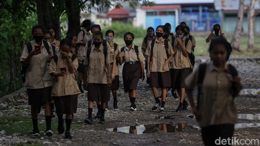 Semangat Anak Sekolah di Perbatasan RI-Timor Leste