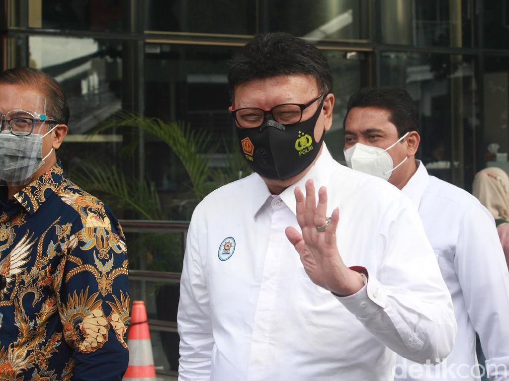 Kasus COVID-19 Masih Tinggi, Libur dan Cuti 2021 Perlu Dievaluasi Kasus COVID-19 Masih Tinggi, Libur dan Cuti 2021 Perlu Dievaluasi