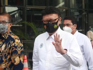 Megawati-Puan Terus Pantau Perkembangan Kesehatan Tjahjo Kumolo Megawati-Puan Terus Pantau Perkembangan Kesehatan Tjahjo Kumolo
