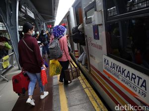 Libur Imlek, 10.200 Penumpang KA Akan Berangkat dari Gambir-Senen Hari Ini Libur Imlek, 10.200 Penumpang KA Akan Berangkat dari Gambir-Senen Hari Ini
