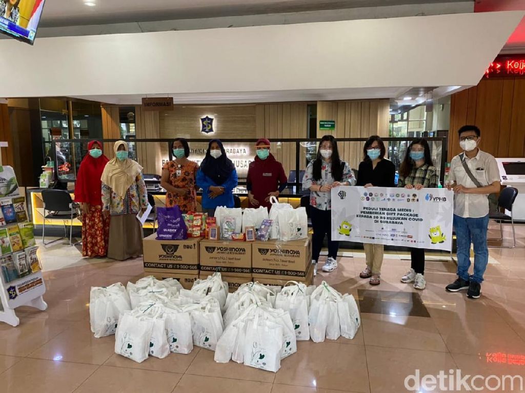 Puluhan BEM di Surabaya Apresiasi Perjuangan Tenaga Medis Kasus COVID-19 Puluhan BEM di Surabaya Apresiasi Perjuangan Tenaga Medis Kasus COVID-19