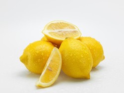 Manfaat Air Lemon untuk Kulit dan Wajah, Mencerahkan hingga Anti Jerawat