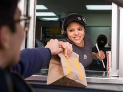 Usai Disiram Minuman Oleh Pelanggan McD, Wanita Hamil Ini Kebanjiran Bantuan