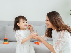 Laktosa Vs Sukrosa, Mana yang Lebih Penting untuk Balita?