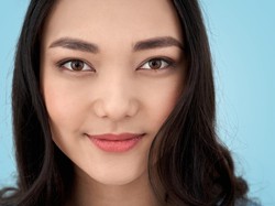 Ini Rahasia Makeup Natural Tahan Lebih Lama