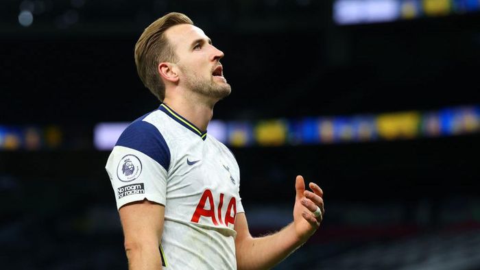 Harry Kane LONDON, ENGLAND - DECEMBER 20: Harry Kane of Tottenham Hotspur reacts after the Premier League match between Tottenham Hotspur and Leicester City at Tottenham Hotspur Stadium on December 20, 2020 in London, England. The match will be played without fans, behind closed doors as a Covid-19 precaution. (Photo by Julian Finney/Getty Images)