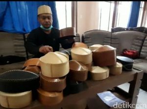 Uniknya Kerajinan Peci Bambu Karya Warga Ciamis
