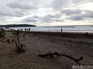 Mengupas Fenomena Langit Putih yang Dikaitkan dengan Pergantian Zaman Mengupas Fenomena Langit Putih yang Dikaitkan dengan Pergantian Zaman