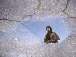 Mengapa Otoritas Iran Memaksa Perempuan untuk Berkerudung?