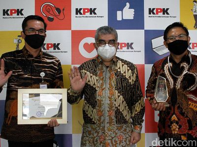 Penghargaan untuk Lembaga dengan Pengendalian Gratifikasi Terbaik
