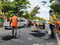 Waduh, Muncul 100 Lubang Baru di Jalur Pantura Jateng Setiap Hari