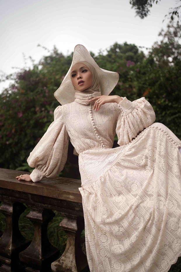 Romantic Nostalgia Barli Asmara x Fita Wulansari/Dok. Rumah Mode Barli Asmara Romantic Nostalgia Barli Asmara x Fita Wulansari/Dok. Rumah Mode Barli Asmara