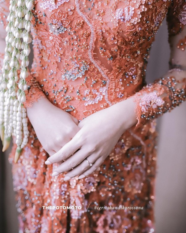 Kebaya Rosiana Dewi