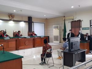 4 Mahasiswa Jalani Sidang Perdana Kasus Demo Berujung Ricuh di Semarang 4 Mahasiswa Jalani Sidang Perdana Kasus Demo Berujung Ricuh di Semarang