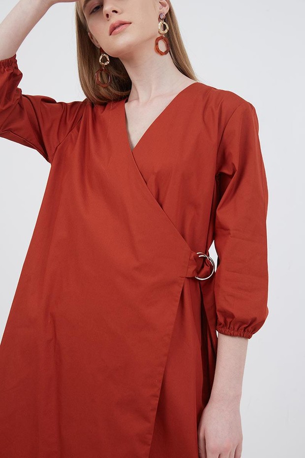 Wrap Dress/berrybenka.com Tips Outfit Untuk Payudara Besar dengan gunakan wrap dress/berrybenka.com