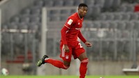 Bek Bayern Munich, David Alaba, juga akan mendekati akhir kontraknya, yang habis pada Juni 2021. Jika tak memperpanjangnya, bek asal Austria itu bisa pindah sejak Januari, dengan sejauh ini Chelsea dan Manchester United kabarnya bernapsu merekrutnya. (Foto: Alexander Hassenstein/Getty Images)