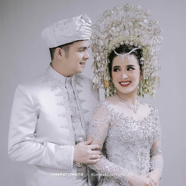 Foto: instagram.com/thepotomoto Pernikahan adat Palembang selebriti.