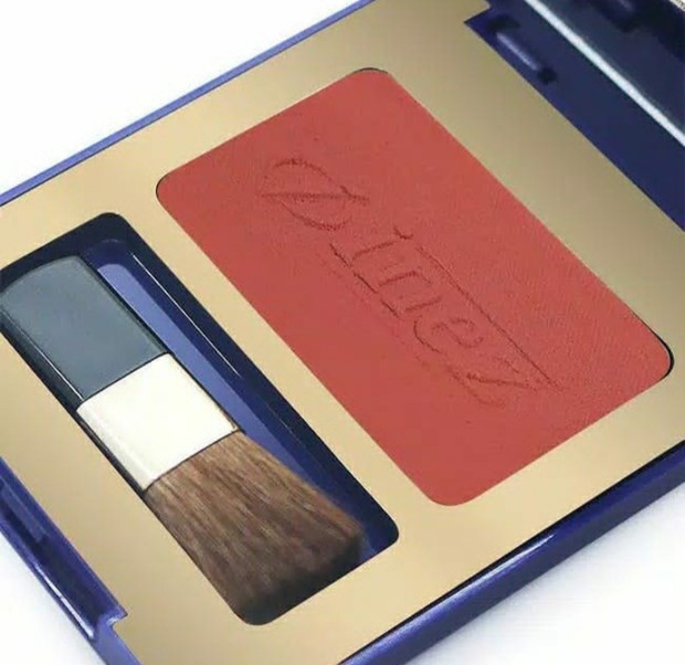 Foto:Inez Color Contour Plush Blusher/instagram.com/cherish_palu/ 6 Blush On untuk Kulit Kuning Langsat yang Bikin Stand Out