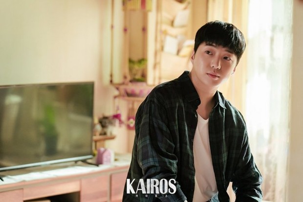 Tahun ini, Kang Seung Yoon pun kembali menunjukkan kemampuan aktingnya melalui perannya sebagai In Gun Wook dalam drama “Kairos”.