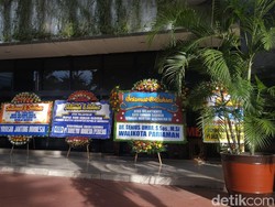 Budi Gunadi Sadikin Jadi Menkes, Karangan Bunga Berdatangan di Kemenkes