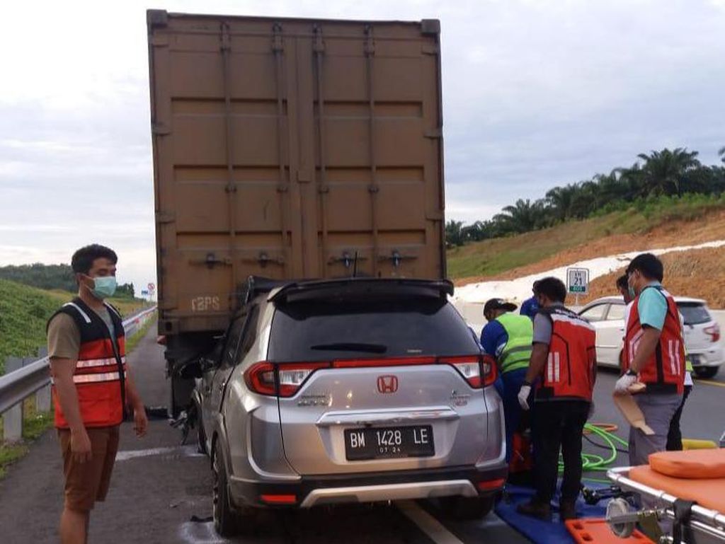 Polisi Catat Ada 35 Kasus Kecelakaan di Tol Pekanbaru-Dumai Usai Diresmikan Polisi Catat Ada 35 Kasus Kecelakaan di Tol Pekanbaru-Dumai Usai Diresmikan